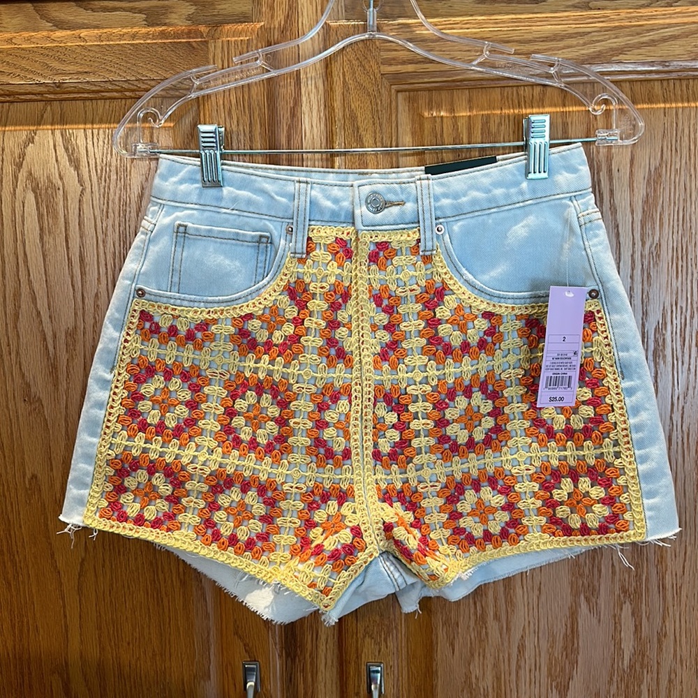 Wild Fable High Rise Cutoff Jean Shorts with front crochet panels and bu… - Picture 6 of 13
